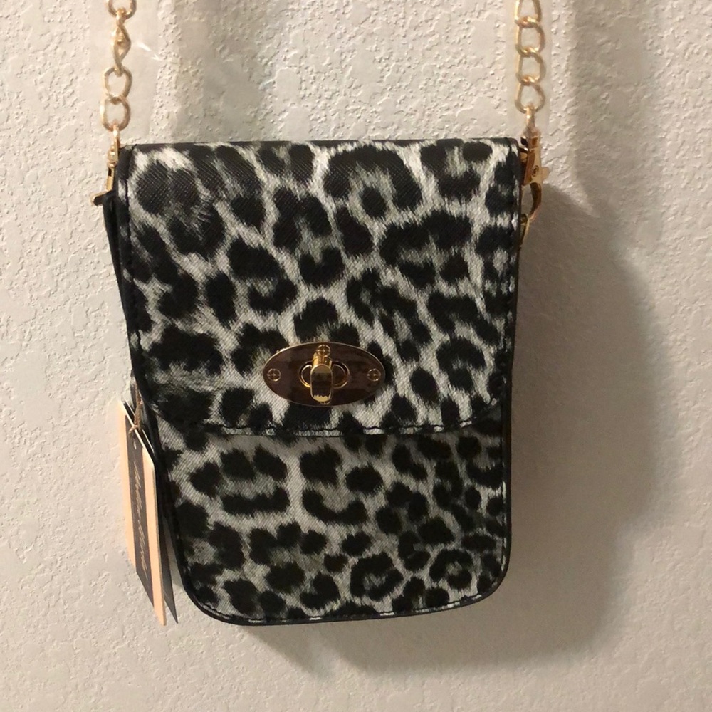 Mellow world phone purse